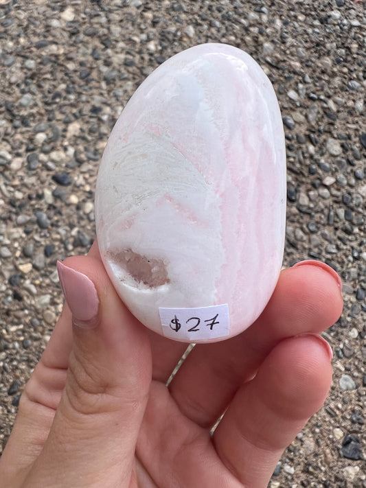 Mangano calcite pebble 27