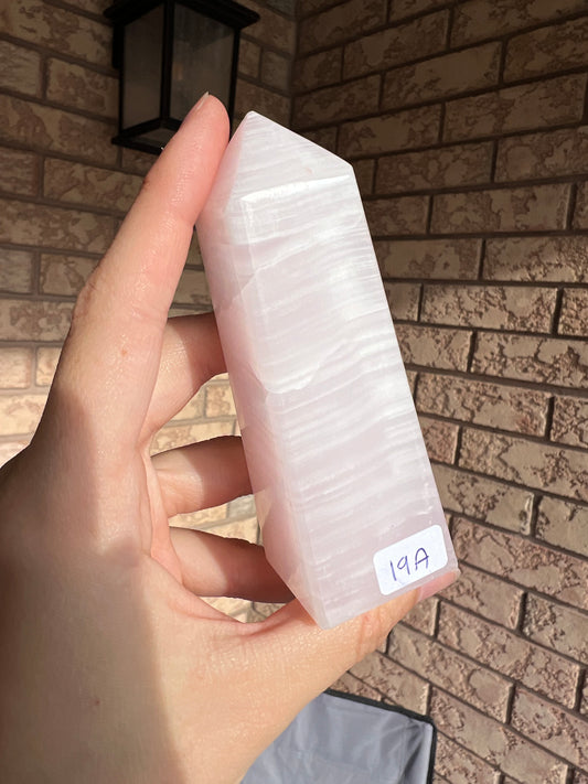 Mangano calcite obelisk 19A