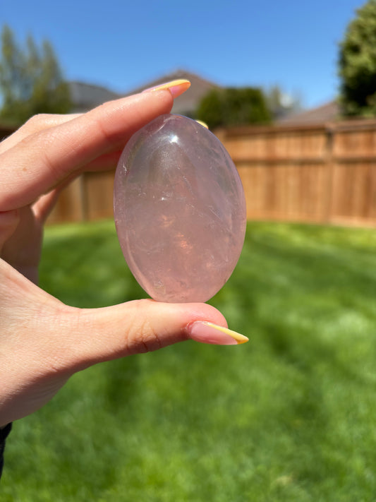 Rose quartz palmstone 12E