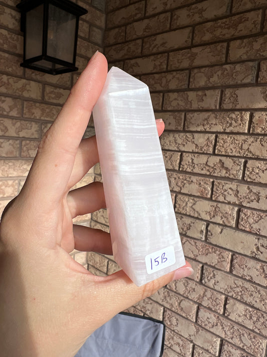 Mangano calcite obelisk 15B